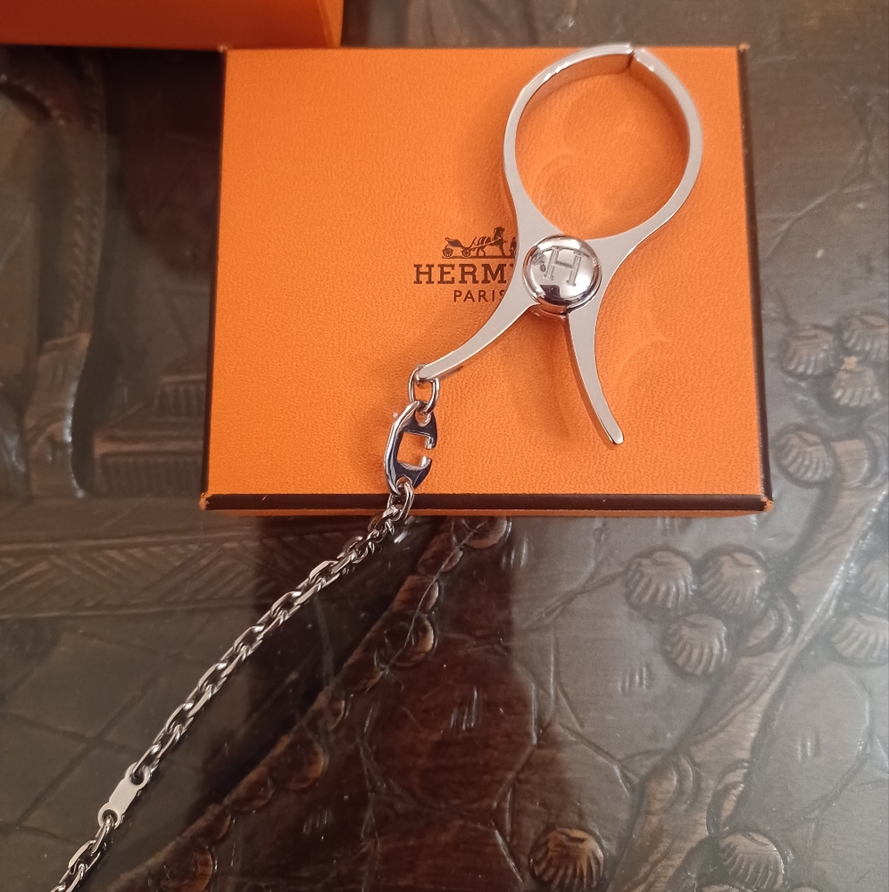 Authentic HERMES Glove Clip